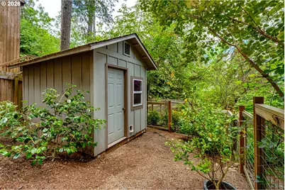 71 Marlboro Ln, Eugene, OR 97405 - Photo 45