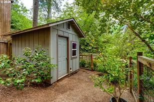 71 Marlboro Ln, Eugene, OR 97405 - Photo 45