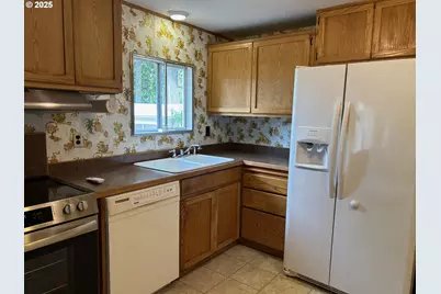 89510 Highway 101 #23, Florence, OR 97439 - Photo 7