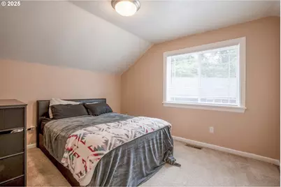 296 S 68th Ct, Springfield, OR 97478 - Photo 21