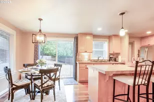 296 S 68th Ct, Springfield, OR 97478 - Photo 13