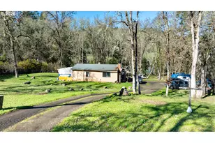 1176 Whistlers Ln, Roseburg, OR 97470 - Photo 37