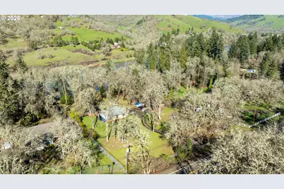 1176 Whistlers Ln, Roseburg, OR 97470 - Photo 33