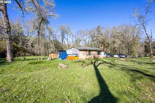 1176 Whistlers Ln, Roseburg, OR 97470 - Photo 47