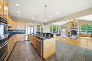 966 Lookout Rd, Castle Rock, WA 98611 - Photo 5
