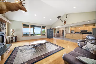 966 Lookout Rd, Castle Rock, WA 98611 - Photo 7