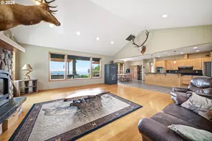966 Lookout Rd, Castle Rock, WA 98611 - Photo 7