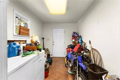 1951 Austin Rd, Roseburg, OR 97471 - Photo 9