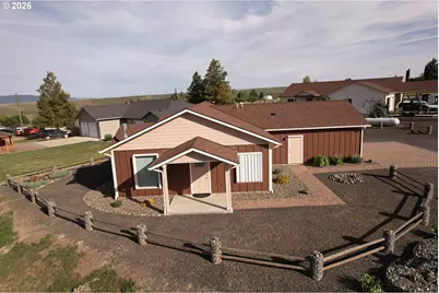 306 Wagner St, Enterprise, OR 97828 - Photo 1