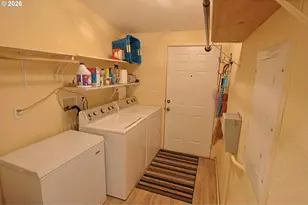 44688 Hwy 242, Myrtle Point, OR 97458 - Photo 23