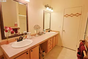 44688 Hwy 242, Myrtle Point, OR 97458 - Photo 29