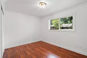 12661 SE Center St, Portland, OR 97236 - Photo 17