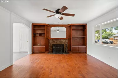 12661 SE Center St, Portland, OR 97236 - Photo 7