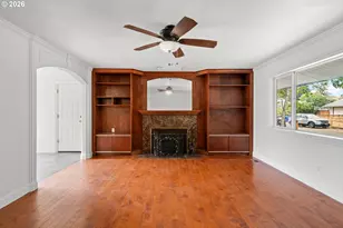 12661 SE Center St, Portland, OR 97236 - Photo 7