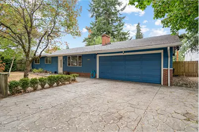 12661 SE Center St, Portland, OR 97236 - Photo 3