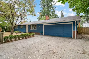 12661 SE Center St, Portland, OR 97236 - Photo 3
