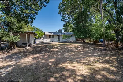 881 NE Newton Creek Dr, Roseburg, OR 97470 - Photo 35