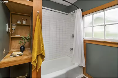 1235 SE Reynolds St, Portland, OR 97202 - Photo 21