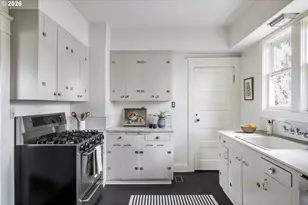 1235 SE Reynolds St, Portland, OR 97202 - Photo 13