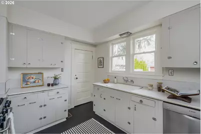 1235 SE Reynolds St, Portland, OR 97202 - Photo 15