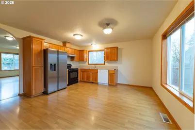 10538 SE Holgate Blvd, Portland, OR 97266 - Photo 5