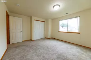 10538 SE Holgate Blvd, Portland, OR 97266 - Photo 9