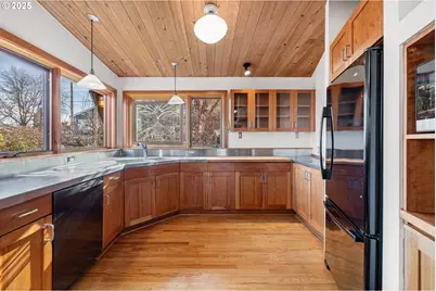 2705 NW Pettygrove St, Portland, OR 97210 - Photo 13