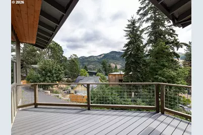 215 NW Sophie Ln, White Salmon, WA 98672 - Photo 17
