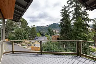 215 NW Sophie Ln, White Salmon, WA 98672 - Photo 17