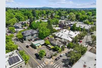 1114 SE Clay St, Portland, OR 97214 - Photo 5