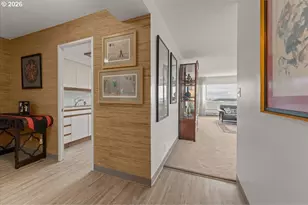 2323 SW Park Pl, Portland, OR 97205 - Photo 13