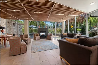 2323 SW Park Pl #706, Portland, OR 97205 - Photo 3