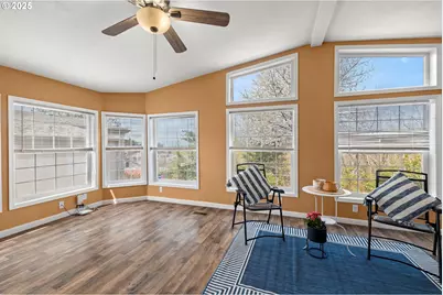 735 SW Sunset Way, Troutdale, OR 97060 - Photo 11