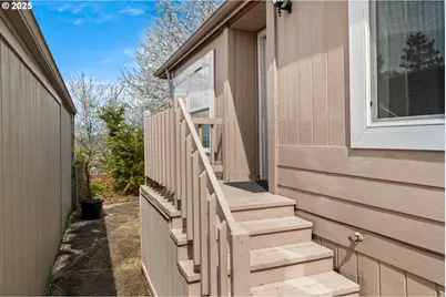 735 SW Sunset Way, Troutdale, OR 97060 - Photo 9