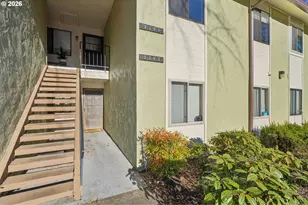3383 NE 162nd Ave, Portland, OR 97230 - Photo 3