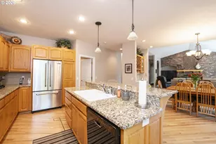 90150 Shore Ln, Eugene, OR 97402 - Photo 17