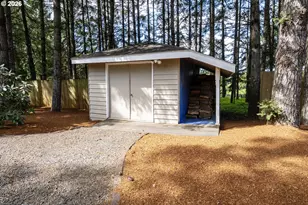 90150 Shore Ln, Eugene, OR 97402 - Photo 35