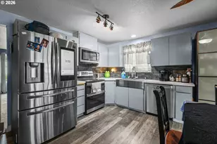 1404 NW 4th St, Battle Ground, WA 98604 - Photo 9