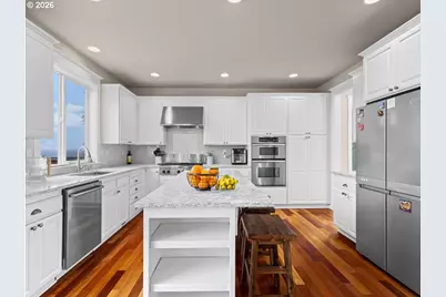 10884 SE Lenore St, Happy Valley, OR 97086 - Photo 9