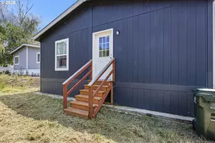 408 Whipple Ave, Drain, OR 97435 - Photo 29