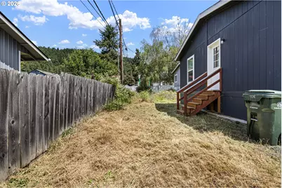 408 Whipple Ave, Drain, OR 97435 - Photo 29