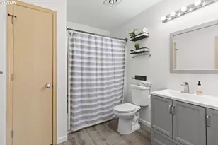 162 Fenton Ave, Molalla, OR 97038 - Photo 29