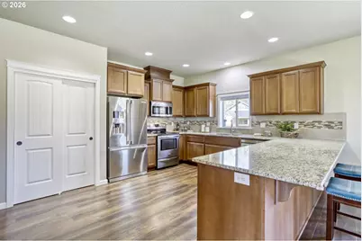 2141 Thomas Way, Hubbard, OR 97032 - Photo 9