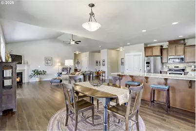 2141 Thomas Way, Hubbard, OR 97032 - Photo 7