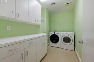 300 NW 8th Ave, Portland, OR 97209 - Photo 25