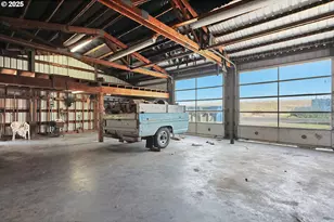 510 N Mill St, Grass Valley, OR 97029 - Photo 27