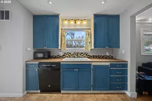 7808 SE Roots Rd, Milwaukie, OR 97267 - Photo 13