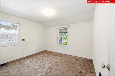 7131 NE Roselawn St, Portland, OR 97218 - Photo 11