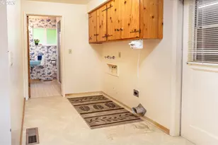 545 Hughes St, Eugene, OR 97402 - Photo 21