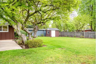 545 Hughes St, Eugene, OR 97402 - Photo 39